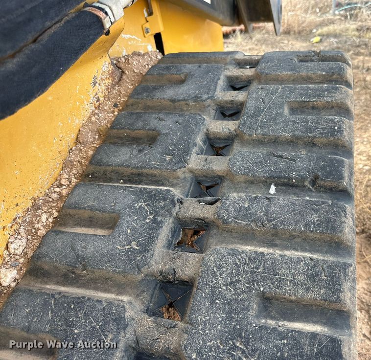 image for item DP6020 2012 John Deere 333D tracked skid steer loader