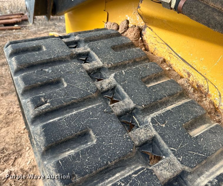 image for item DP6020 2012 John Deere 333D tracked skid steer loader