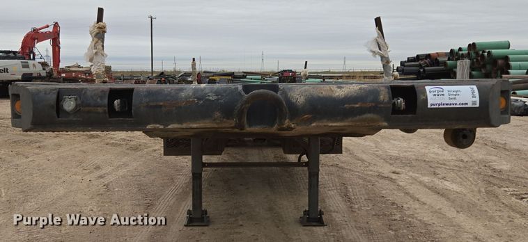 image for item DP6047 1977 Fruehauf  flatbed trailer