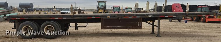 image for item DP6047 1977 Fruehauf  flatbed trailer