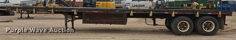 image for item DP6047 1977 Fruehauf  flatbed trailer