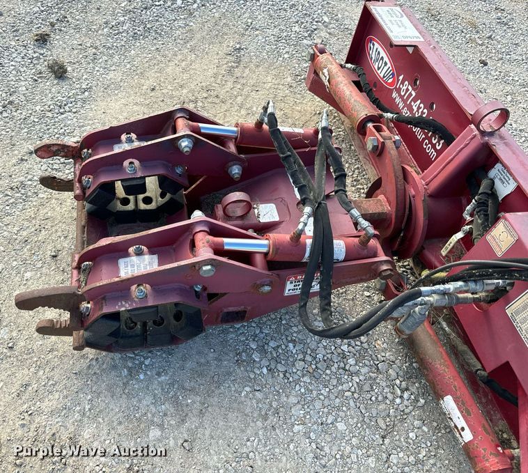 image for item DP6798 EZ-Spotur skid steer pole clamp