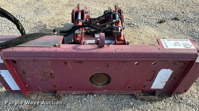 image for item DP6798 EZ-Spotur skid steer pole clamp