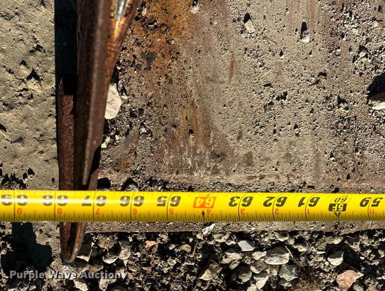 image for item DP6807 1998 Bobcat  773 skid steer loader