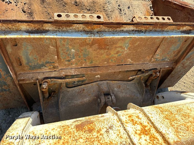 image for item DP6807 1998 Bobcat  773 skid steer loader