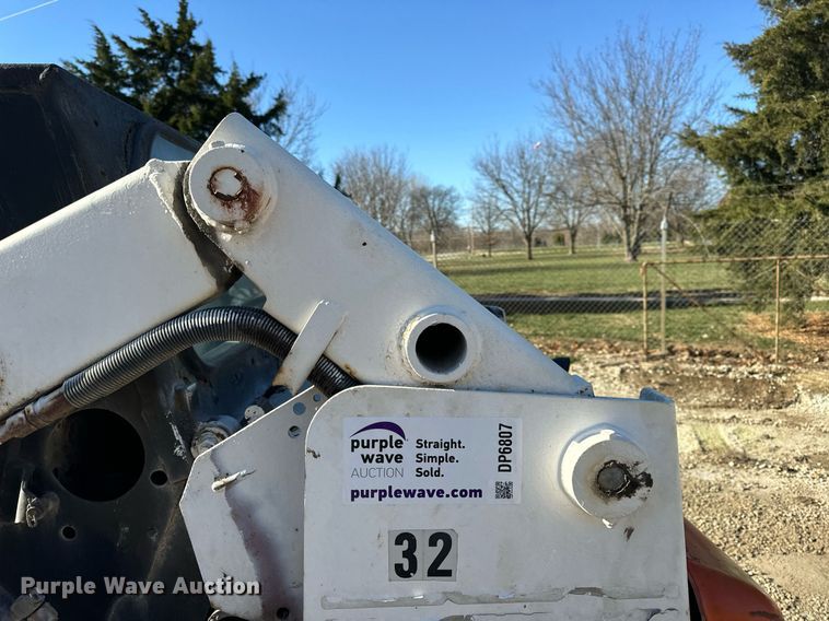 image for item DP6807 1998 Bobcat  773 skid steer loader