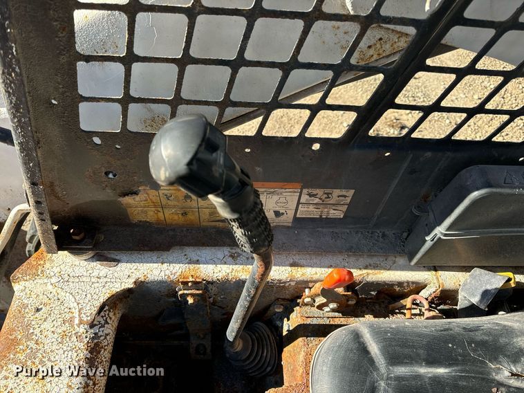 image for item DP6807 1998 Bobcat  773 skid steer loader