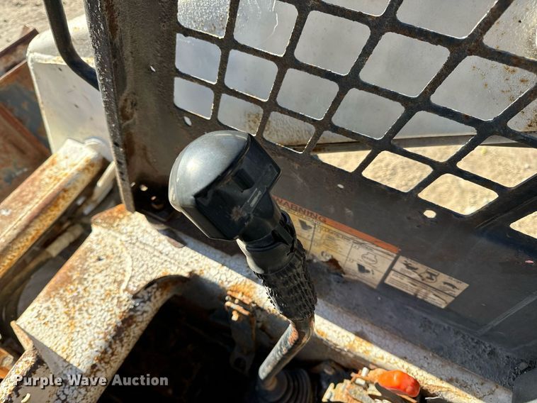 image for item DP6807 1998 Bobcat  773 skid steer loader