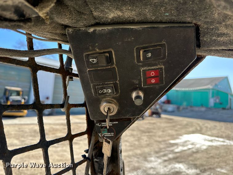 image for item DP6807 1998 Bobcat  773 skid steer loader