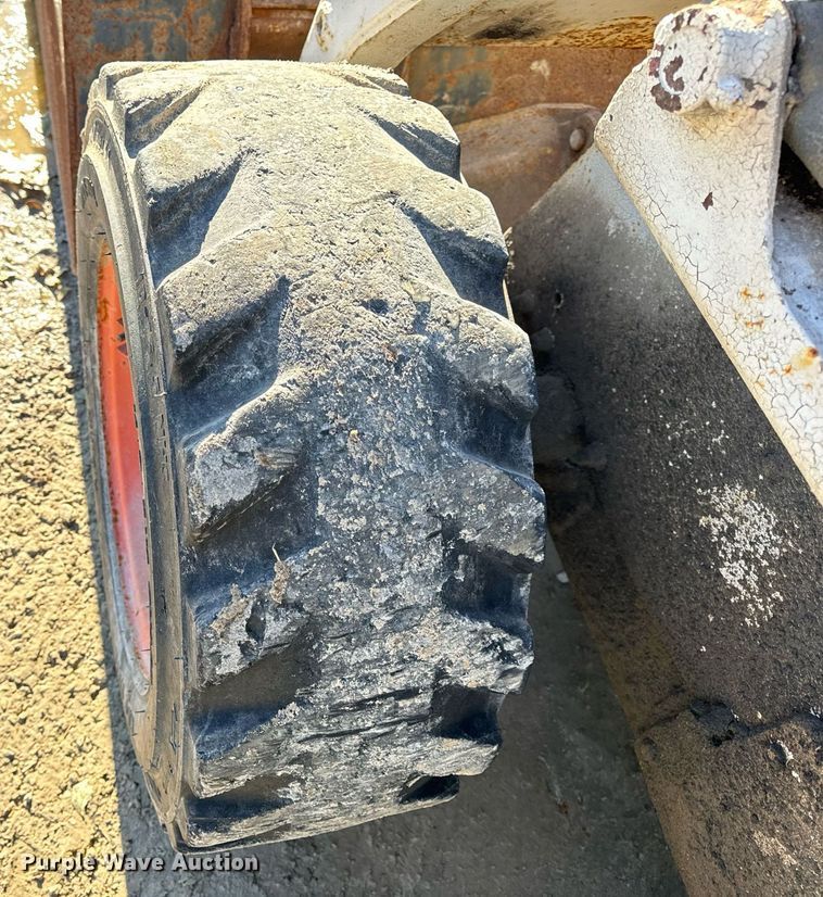 image for item DP6807 1998 Bobcat  773 skid steer loader