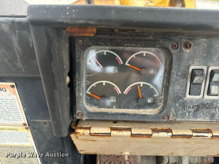 image for item DP6809 1999 Caterpillar  953C track loader