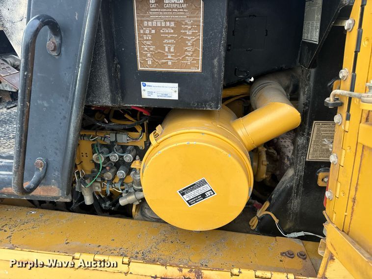 image for item DP6809 1999 Caterpillar  953C track loader