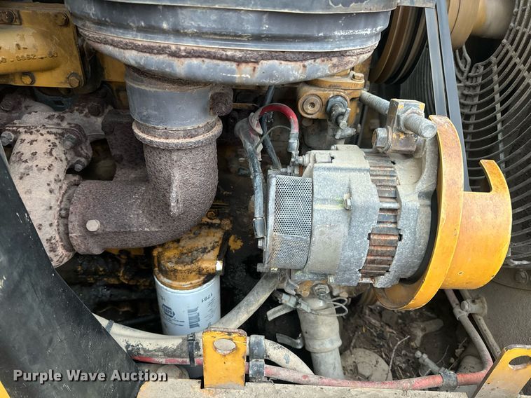 image for item DP6809 1999 Caterpillar  953C track loader