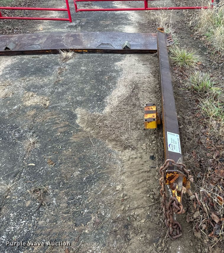 image for item DP6813 Caterpillar  735B haul truck tailgate