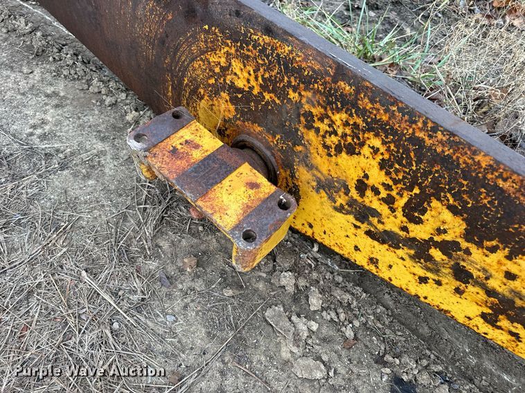 image for item DP6813 Caterpillar  735B haul truck tailgate