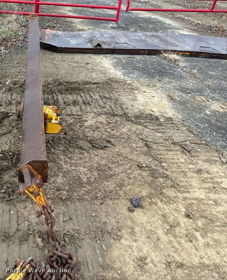 image for item DP6813 Caterpillar  735B haul truck tailgate