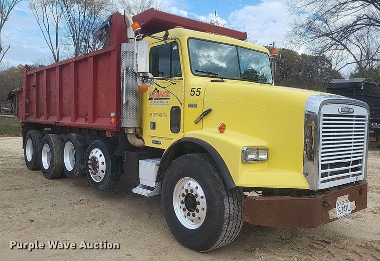 image for item DQ3786 1997 Freightliner dump truck