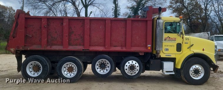 image for item DQ3786 1997 Freightliner dump truck