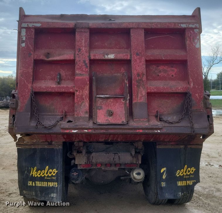 image for item DQ3786 1997 Freightliner dump truck