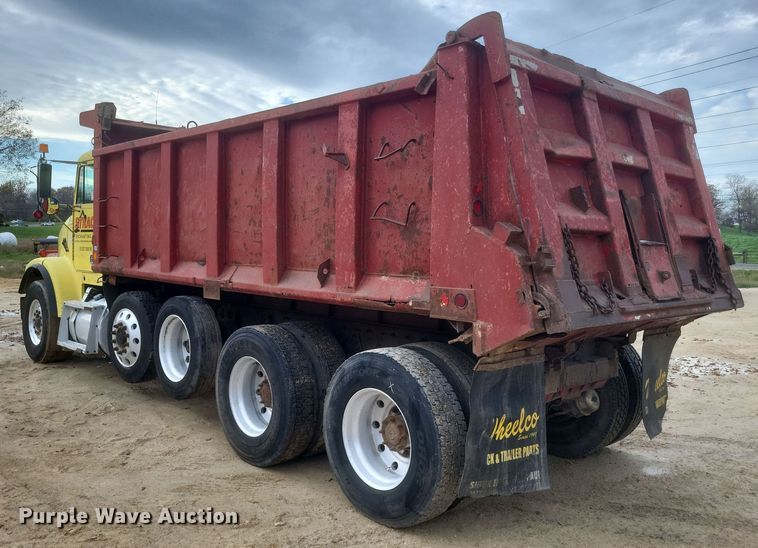 image for item DQ3786 1997 Freightliner dump truck