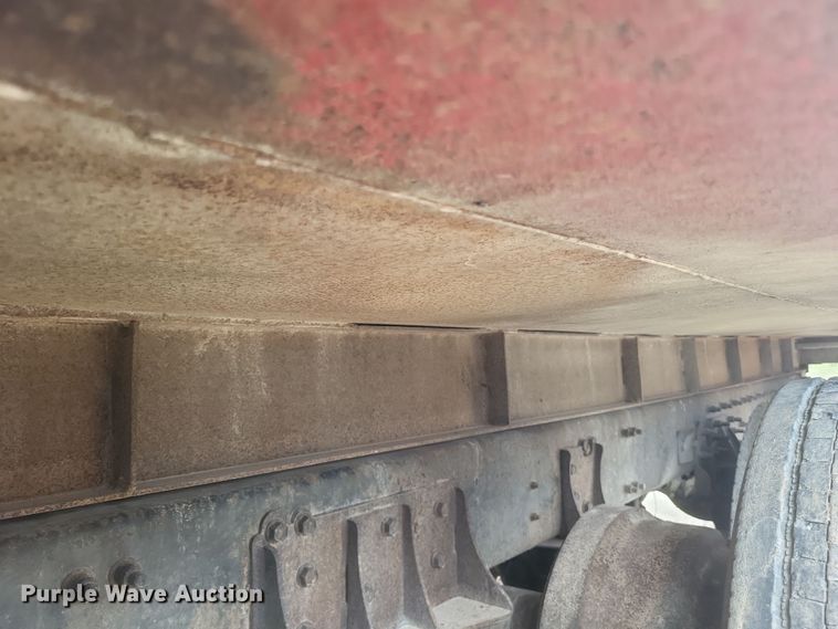 image for item DQ3786 1997 Freightliner dump truck