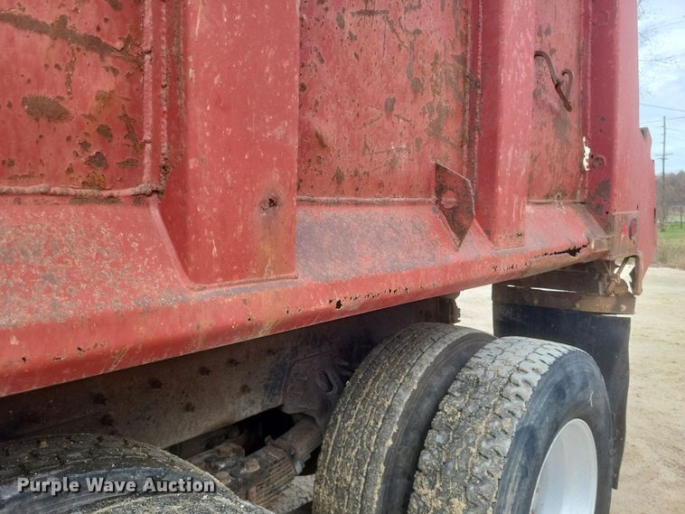 image for item DQ3786 1997 Freightliner dump truck