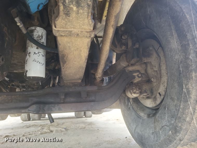 image for item DQ3786 1997 Freightliner dump truck