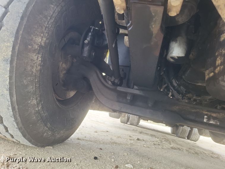 image for item DQ3786 1997 Freightliner dump truck