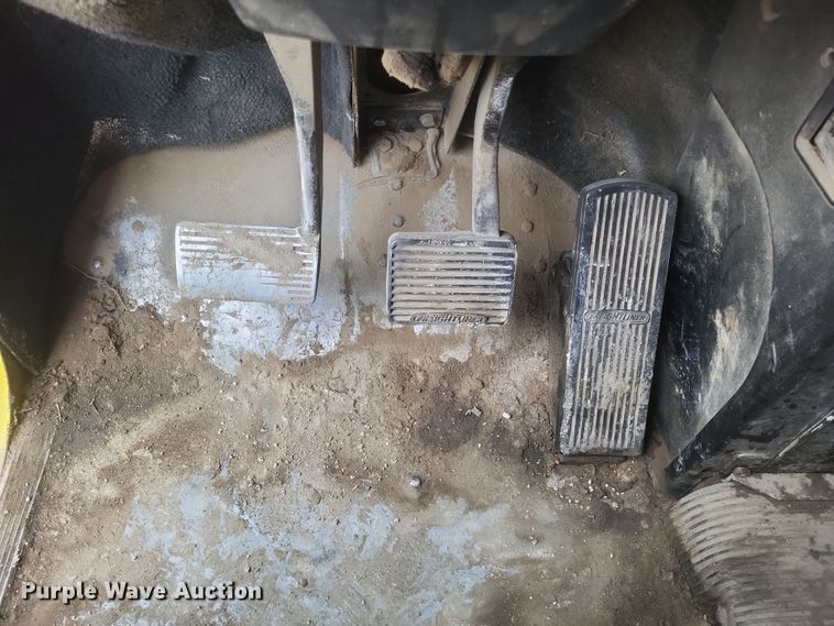 image for item DQ3786 1997 Freightliner dump truck