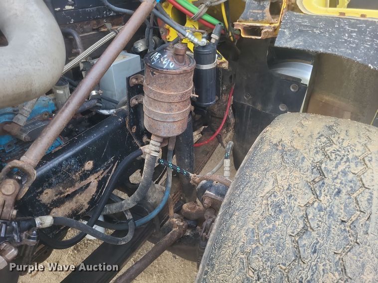 image for item DQ3786 1997 Freightliner dump truck