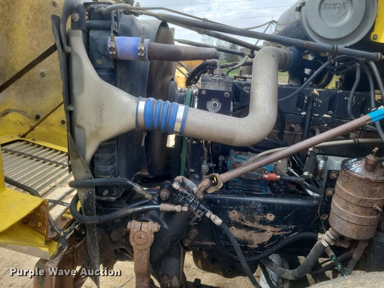 image for item DQ3786 1997 Freightliner dump truck