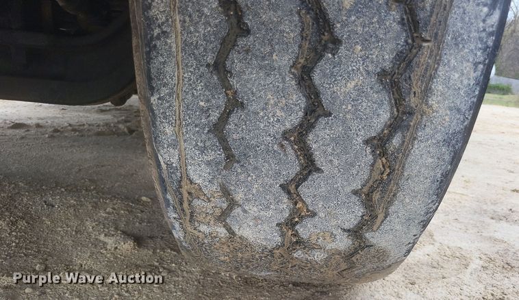 image for item DQ3786 1997 Freightliner dump truck