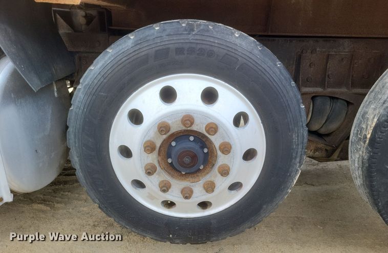 image for item DQ3786 1997 Freightliner dump truck