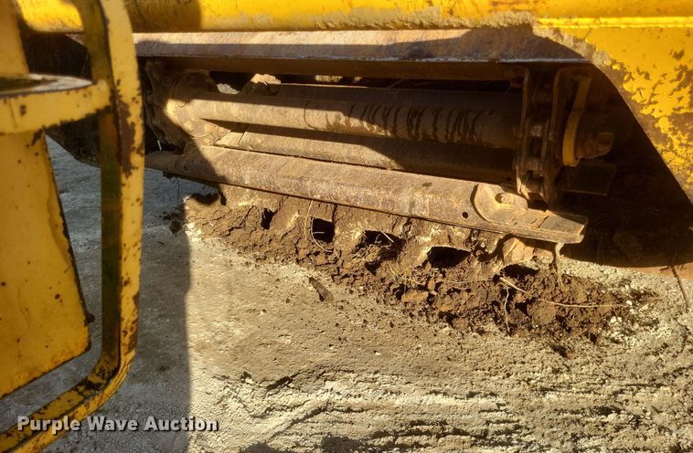 image for item DQ3787 1977 John Deere  762 elevating scraper