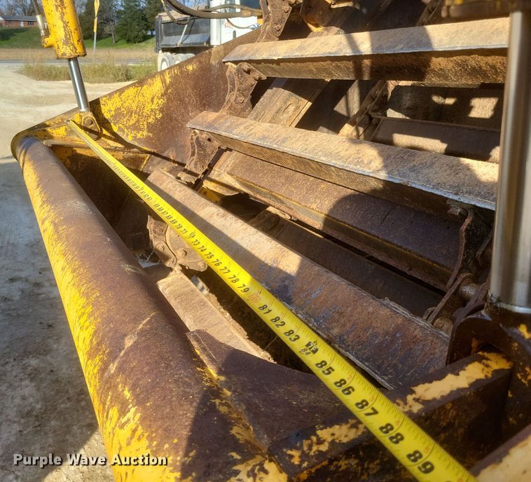 image for item DQ3787 1977 John Deere  762 elevating scraper