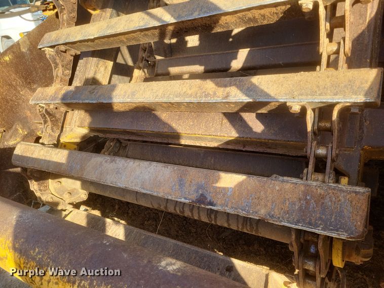 image for item DQ3787 1977 John Deere  762 elevating scraper