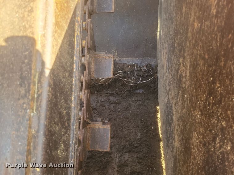 image for item DQ3787 1977 John Deere  762 elevating scraper