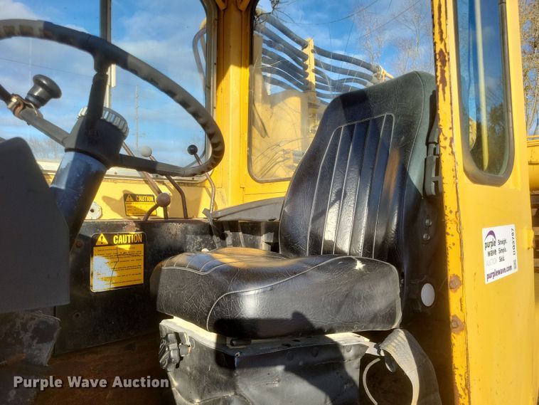 image for item DQ3787 1977 John Deere  762 elevating scraper