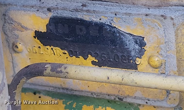 image for item DQ3787 1977 John Deere  762 elevating scraper