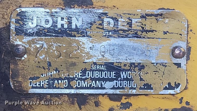 image for item DQ3787 1977 John Deere  762 elevating scraper