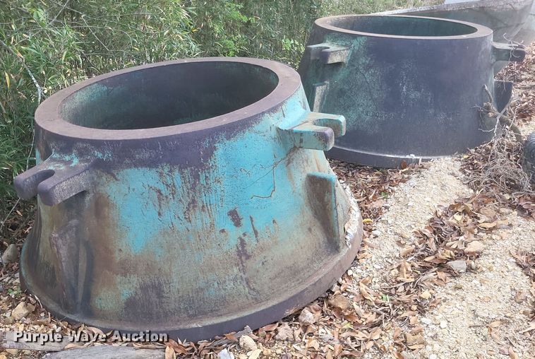 image for item DQ3788 Sandvick 6000 crushing cones