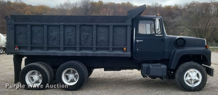 image for item DQ3810 1973 Ford dump truck
