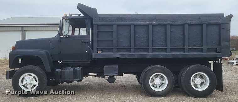 image for item DQ3810 1973 Ford dump truck