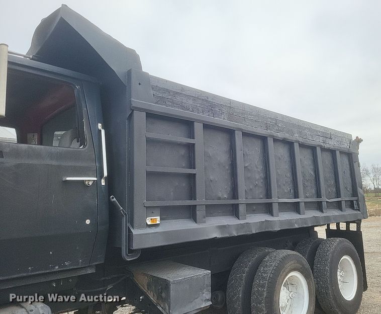 image for item DQ3810 1973 Ford dump truck