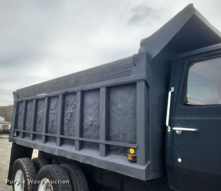 image for item DQ3810 1973 Ford dump truck