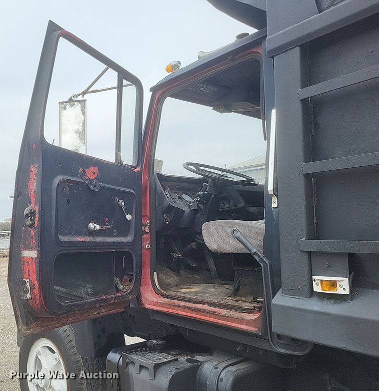 image for item DQ3810 1973 Ford dump truck