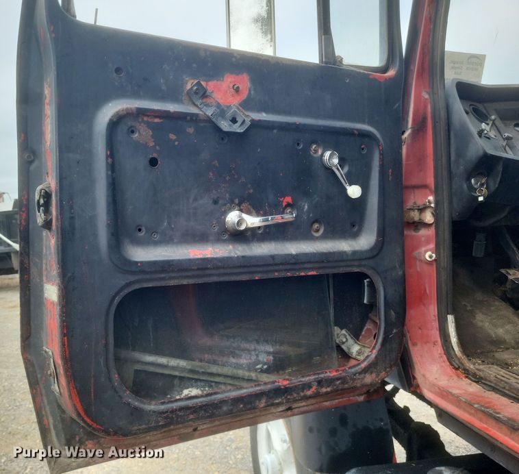 image for item DQ3810 1973 Ford dump truck