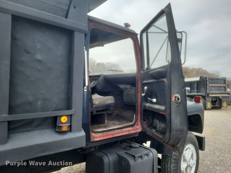 image for item DQ3810 1973 Ford dump truck