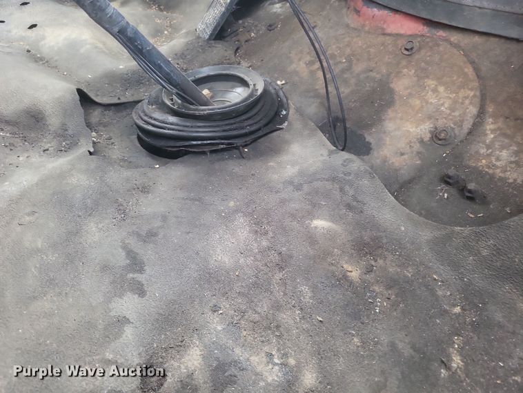 image for item DQ3810 1973 Ford dump truck