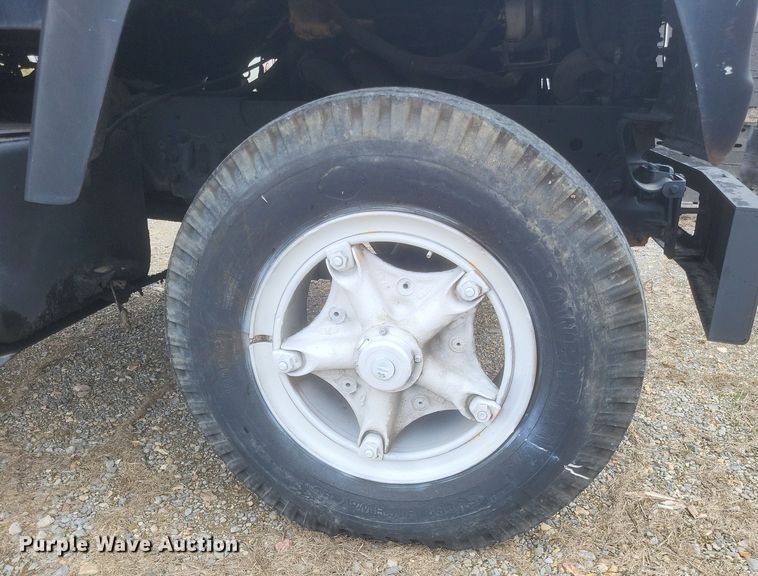 image for item DQ3810 1973 Ford dump truck